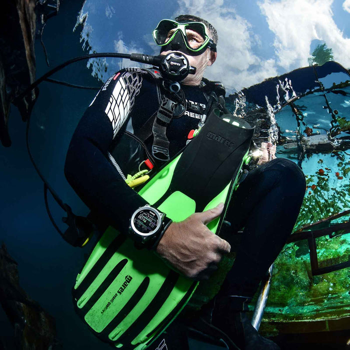 Pianka jednoczęściowa Reef męska 3 mm czarno-szaro-biała rozmiar 3-M Mares 412382S3
